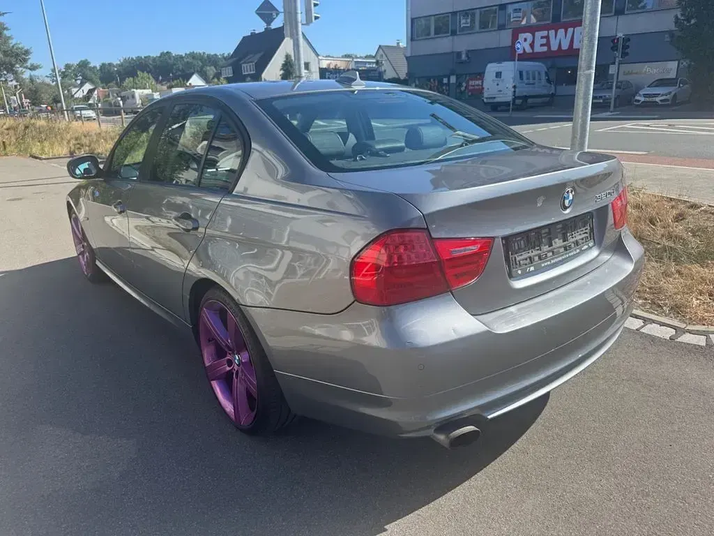 Gebraucht BMW 320 Comfort Edition 184 PS (135 kW) 2011 Grau Limousine