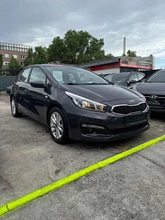 Gebraucht Kia Ceed Edition 7 99 PS (72 kW) 2016 Kleinwagen