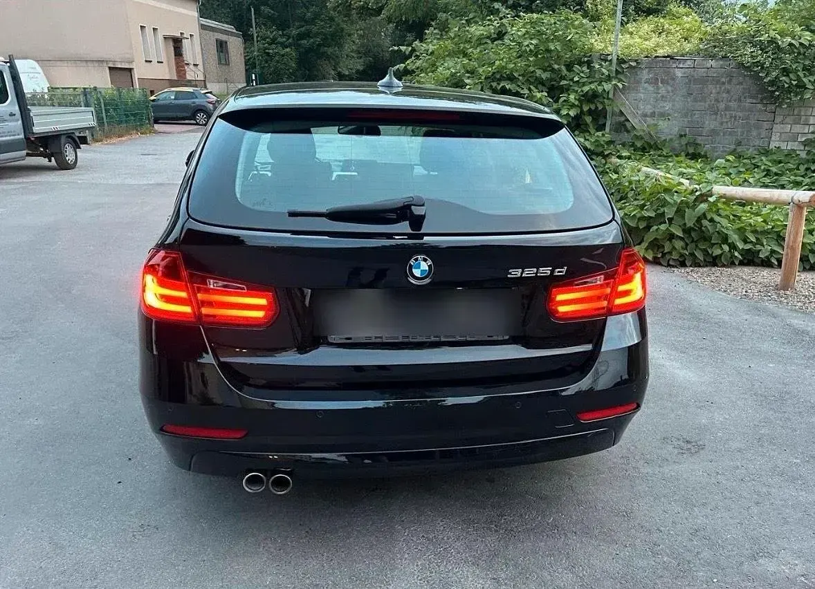 Używany BMW 325 218 KM (160 kW) 2014 Czarny Kombi