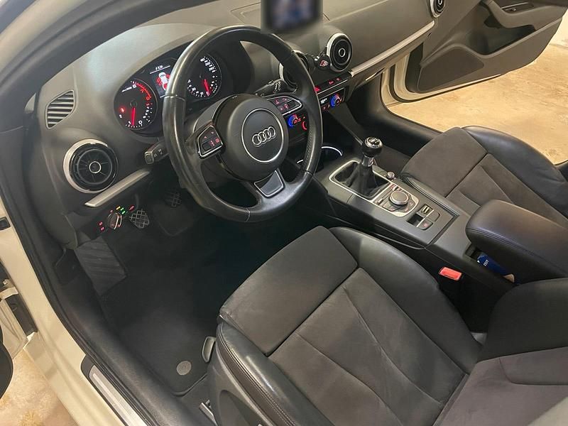 Gebraucht Audi A3 140 PS (102 kW) 2013 Weiß Limousine
