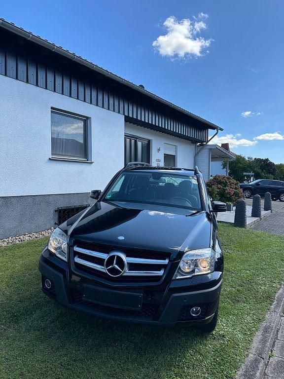 Schwarz Gebraucht 2008 Mercedes GLK280 SUV | 14.800 € - Bild 1/4