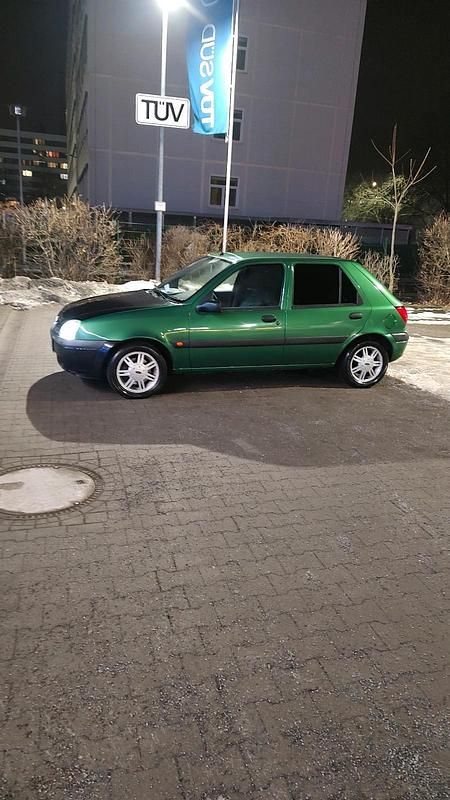 Gebraucht Ford Fiesta 60 PS (44 kW) 2000 Kleinwagen