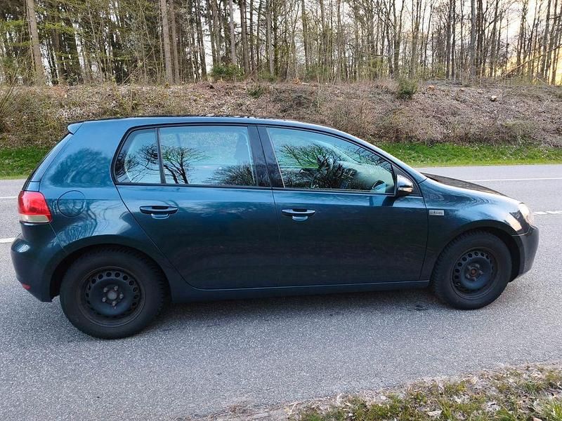 Gebraucht VW Golf VI Team 80 PS (58 kW) 2010 Blau Kleinwagen