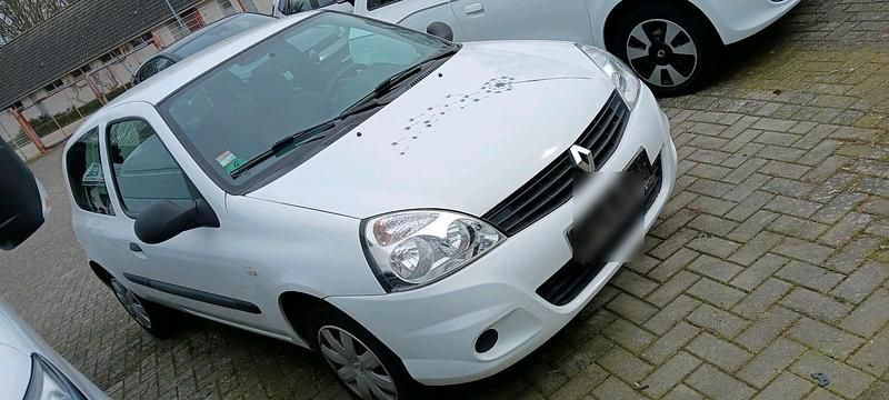 Gebraucht Renault Clio II 58 PS (42 kW) 2010 Kleinwagen