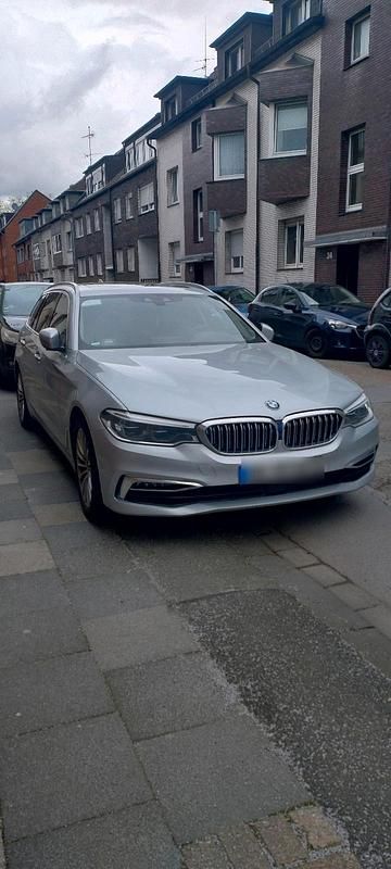 Gebraucht BMW 520 185 PS (136 kW) 2019 Silber Kombi