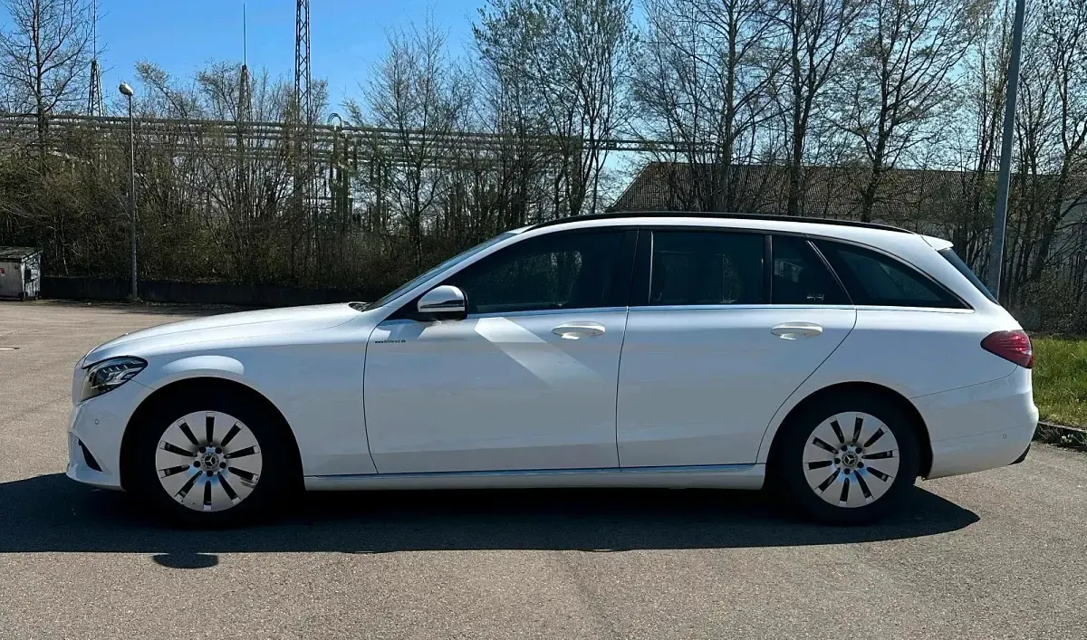 Gebraucht Mercedes C200 163 PS (119 kW) 2021 Weiß Kombi