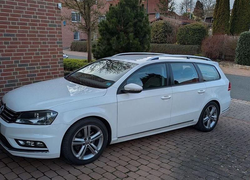 Gebraucht VW Passat R-line 160 PS (117 kW) 2016 Weiß Kombi