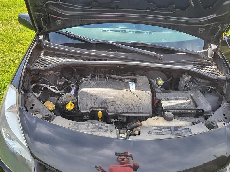 Gebraucht Renault Clio II 75 PS (55 kW) 2007 Schwarz Kleinwagen