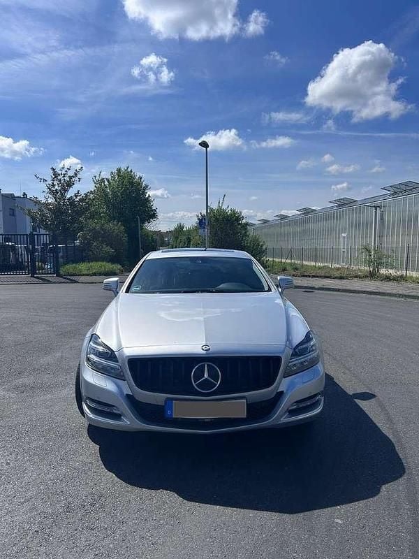 Grau Gebraucht 2013 Mercedes CLS350 Kombi | 20.850 € (Fairer Preis) - Bild 1/4