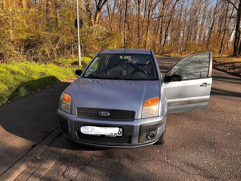 Gebraucht Ford Fusion 68 PS (50 kW) 2006 Blau Kleinwagen