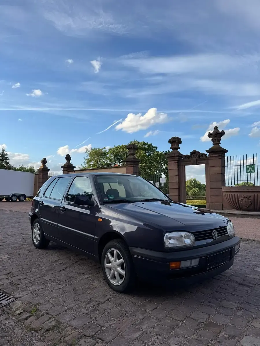 Gebraucht VW Golf III 75 PS (55 kW) 1995 Blau Limousine