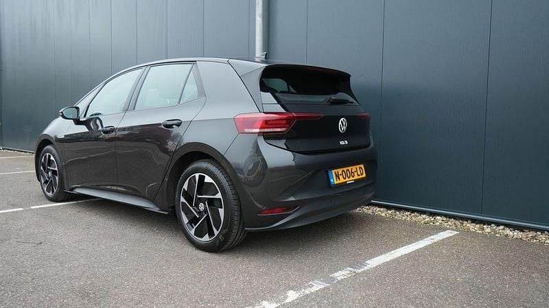 Gebraucht VW ID.3 Pure 110 kW (150 PS) 2021 Grau Kleinwagen
