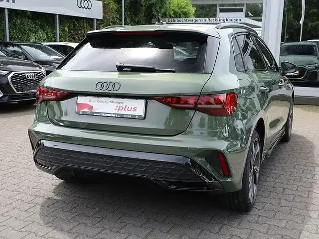 Gebraucht Audi A3 S-Line 272 PS (200 kW) 2025 Grün Limousine