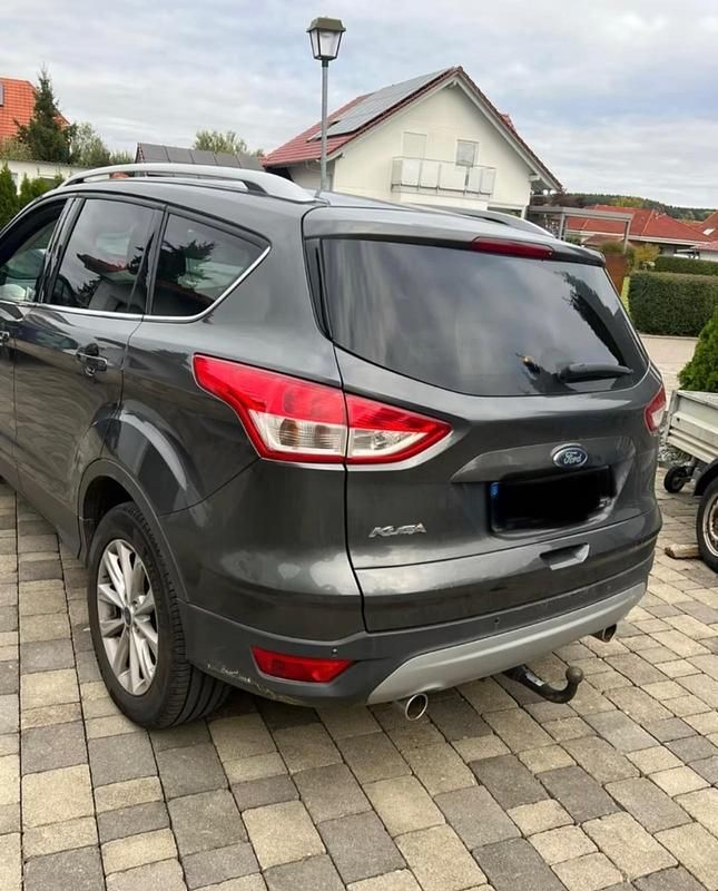 Gebraucht Ford Kuga SYNC Edition 179 PS (131 kW) 2016 Grau SUV
