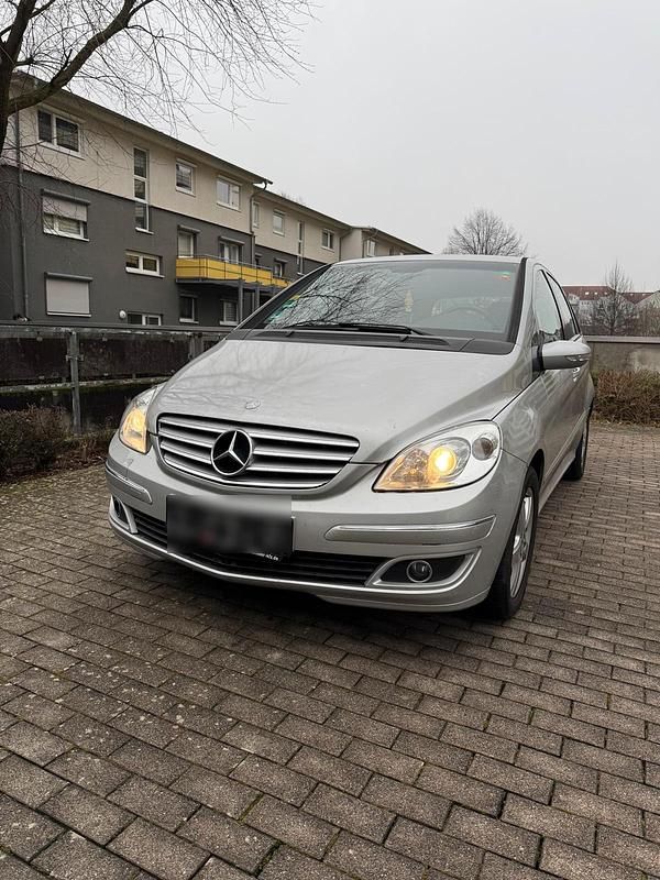 Gebraucht 2006 Mercedes 200 Limousine | 2.000 € (Fairer Preis) - Bild 1/4