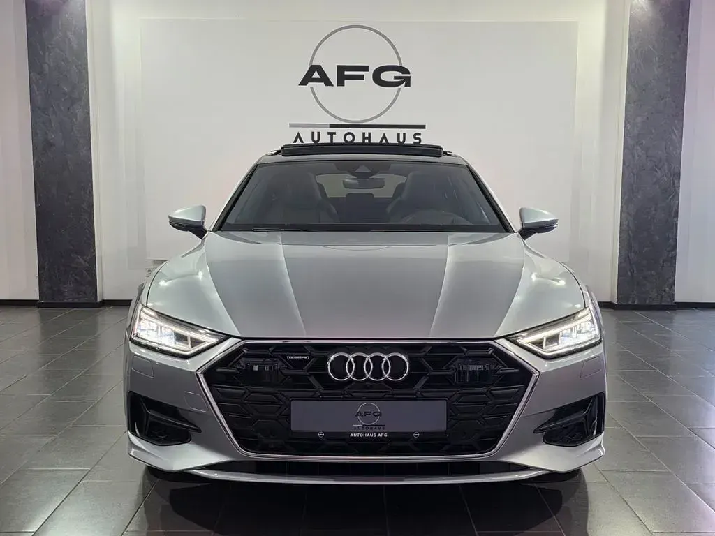 Gebraucht Audi A7 Sportback Sport 286 PS (210 kW) 2024 Silber Kleinwagen