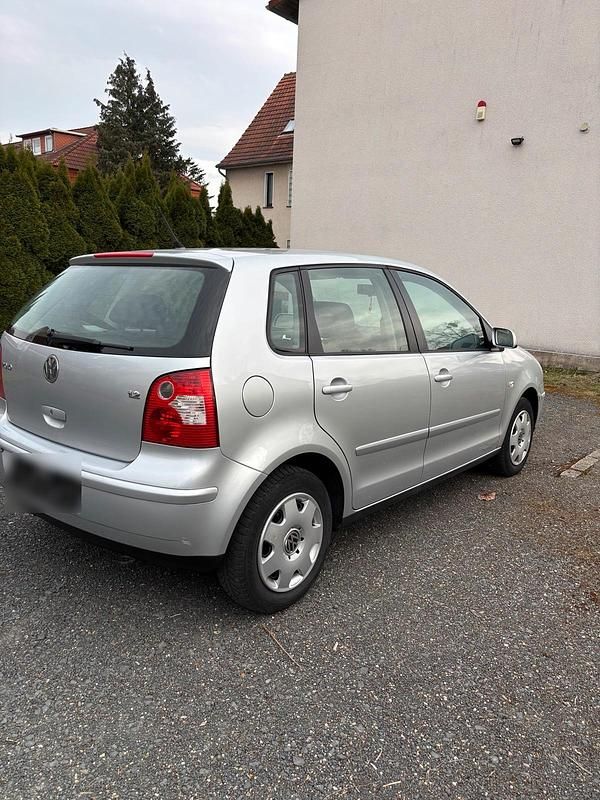 Gebraucht VW Polo 60 PS (44 kW) 2003 Silber Kleinwagen
