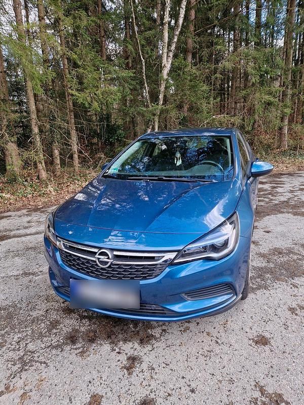 Gebraucht Opel Astra 105 PS (77 kW) 2016 Blau Coupé