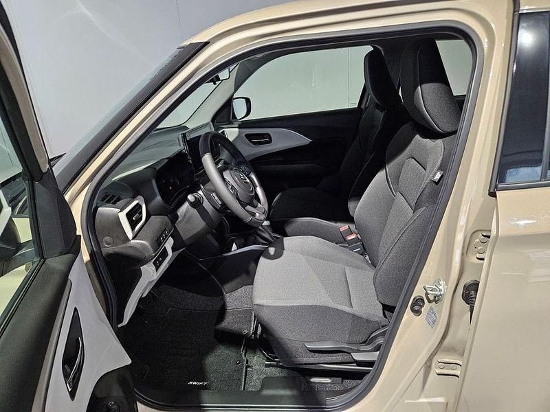Gebraucht Suzuki Swift Comfort+ 83 PS (61 kW) 2025 Beige Kleinwagen