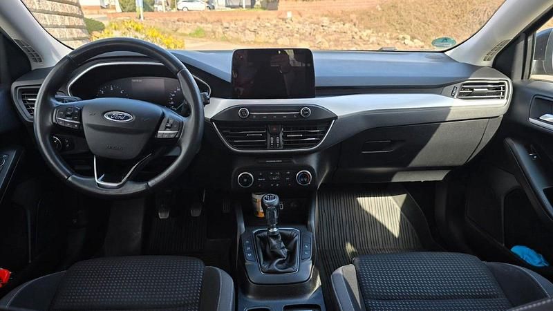 Gebraucht Ford Focus Cool & Connect 120 PS (88 kW) 2019 Grau Kombi