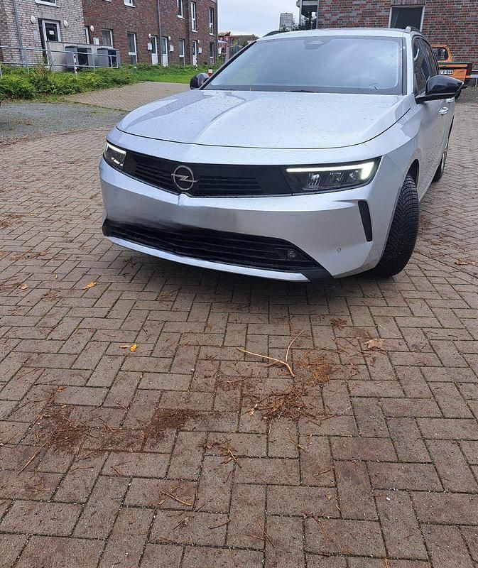 Silber Gebraucht 2024 Opel Astra Kombi | 17.500 € (Superpreis) - Bild 1/4