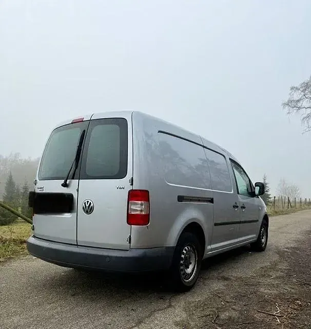 Gebraucht VW Caddy Maxi 105 PS (77 kW) 2008 Silber Van / Kleinbus