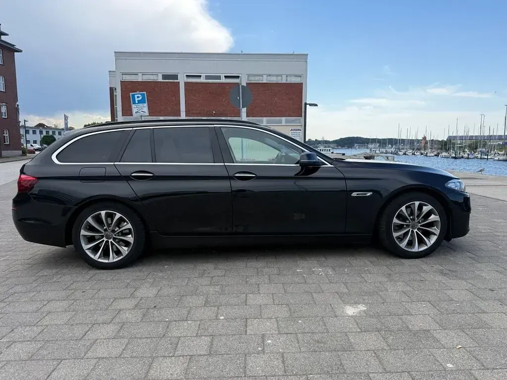 Gebraucht BMW 520 Luxury Line 184 PS (135 kW) 2014 Schwarz Kombi