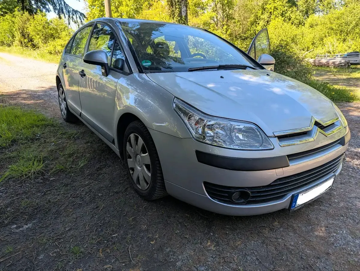 Gebraucht Citroën C4 88 PS (64 kW) 2006 Silber Limousine