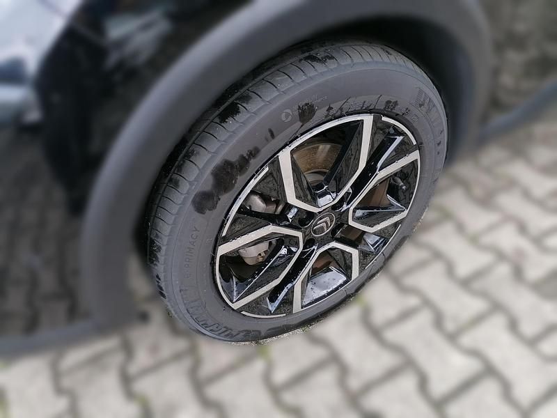 Gebraucht Citroën e-C4 Shine 100 kW (136 PS) 2022 Metfa schwarz perla Limousine