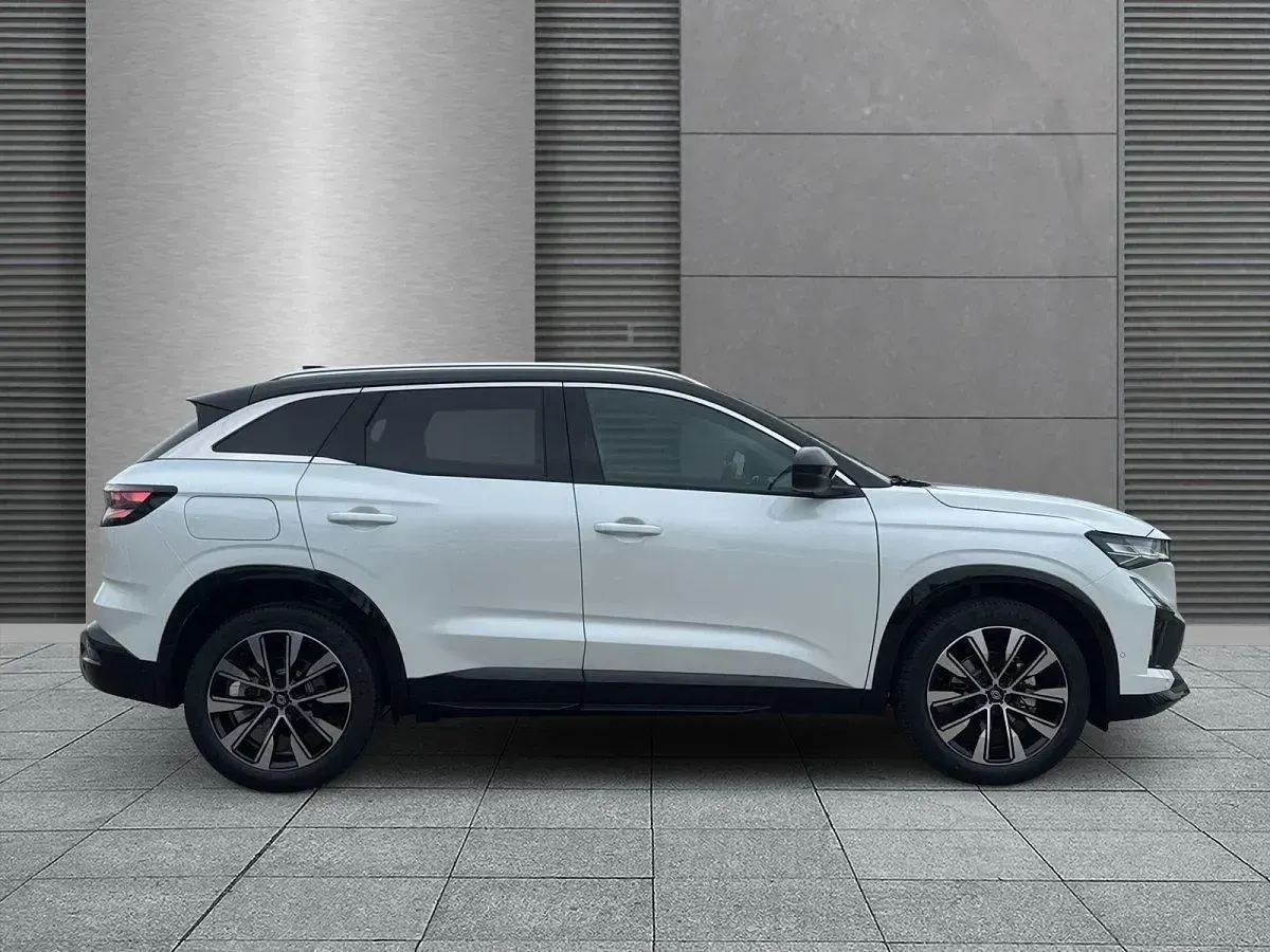 Neu Renault Austral Techno 148 PS (108 kW) 2026 Perlmuttweiß+blackpearlschwa SUV