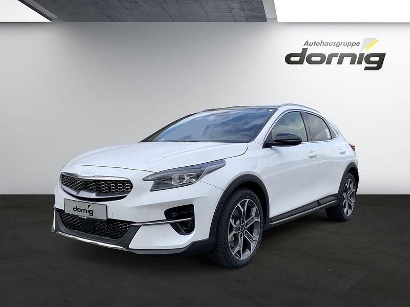 Deluxe weiß met. Gebraucht 2022 Kia XCeed Platinum SUV | 27.890 € (Fairer Preis) - Bild 1/4