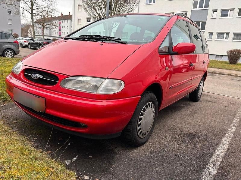 Gebraucht Ford Galaxy Style 116 PS (85 kW) 1999 Rot Van / Kleinbus