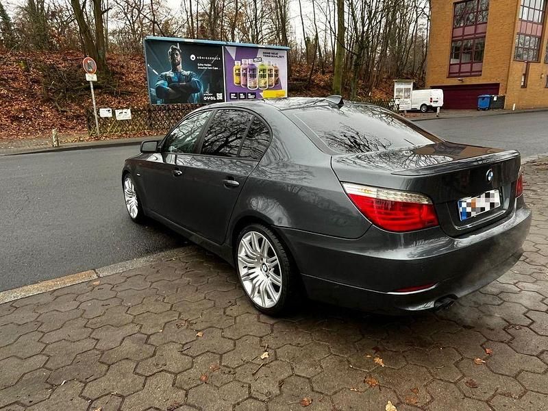 Gebraucht BMW 525 218 PS (160 kW) 2008 Grau Limousine