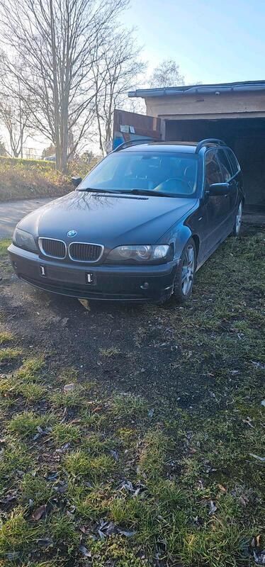 Schwarz Gebraucht 2004 BMW 325 Kombi | 2.800 € (Guter Preis) - Bild 1/4