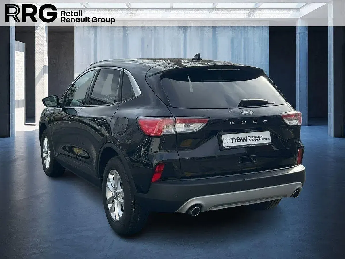 Używany Ford Kuga Titanium 120 KM (88 kW) 2021 Czarny SUV