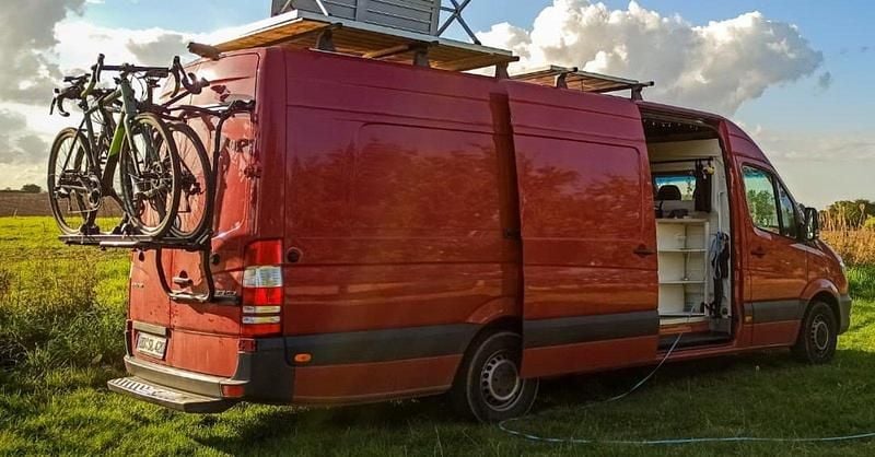 Rot Gebraucht 2016 Mercedes Sprinter Van | 29.999 € - Bild 1/4