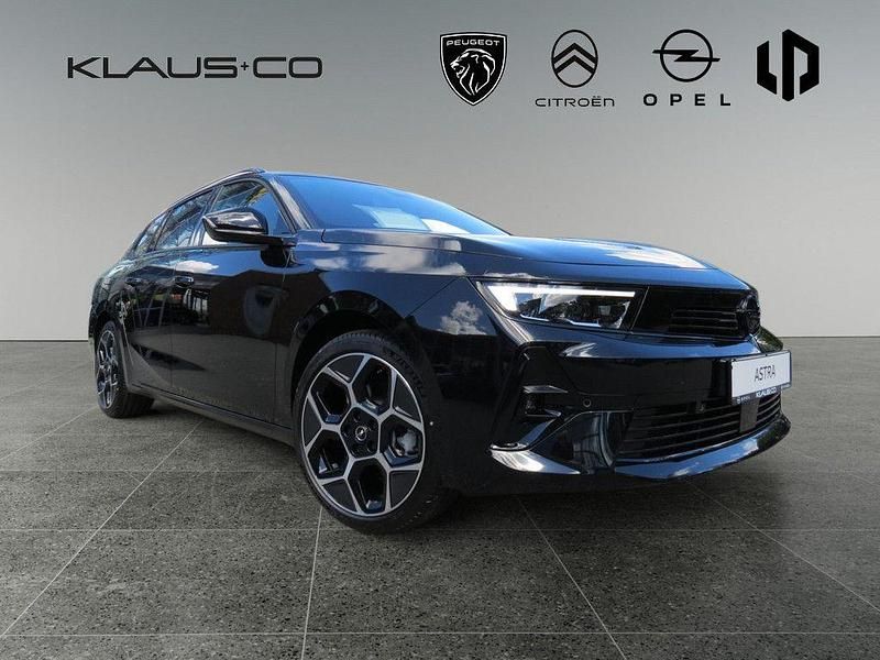 Schwarz Gebraucht 2024 Opel Astra Ultimate Kombi | 31.290 € - Bild 1/3