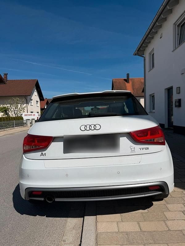 Second-hand Audi A1 86 CP (63 kW) 2015 Alb Hatchback