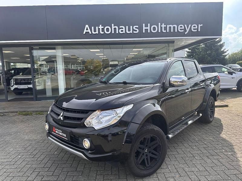 Schwarz Gebraucht 2017 Mitsubishi L200 Plus Abholung | 23.950 € (Fairer Preis) - Bild 1/4