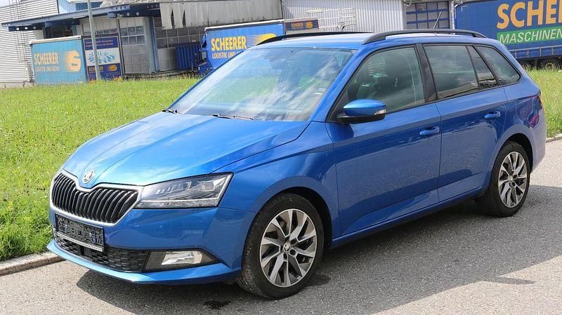 Blau Gebraucht 2022 Skoda Fabia Best of Kombi | 16.900 € (Fairer Preis) - Bild 1/4