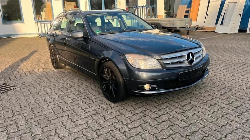Gebraucht Mercedes C200 Avantgarde 136 PS (100 kW) 2008 Grau Kombi
