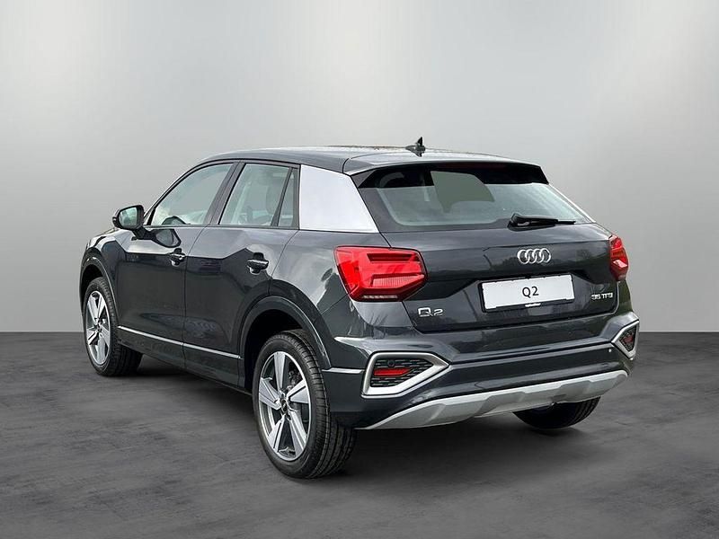 Neu Audi Q2 Advanced Plus 150 PS (110 kW) 2026 Manhattangrau metallic SUV