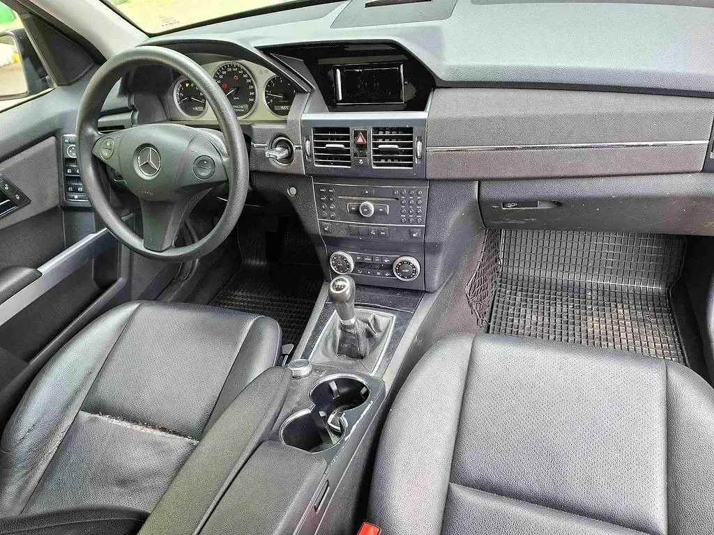 Gebraucht Mercedes GLK200 143 PS (105 kW) 2012 Schwarz SUV