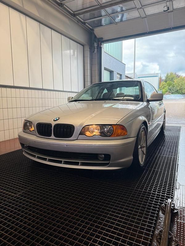 Gebraucht BMW 318 116 PS (85 kW) 2000 Silber Coupé