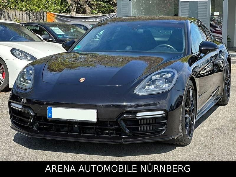 Tiefschwarzmetallic Gebraucht 2017 Porsche Panamera Turbo Sport Limousine | 73.999 € (Teuer) - Bild 1/4