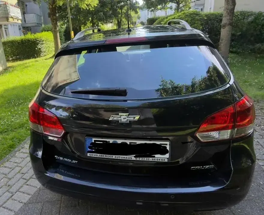 Gebraucht Chevrolet Cruze LS 124 PS (91 kW) 2013 Schwarz Limousine