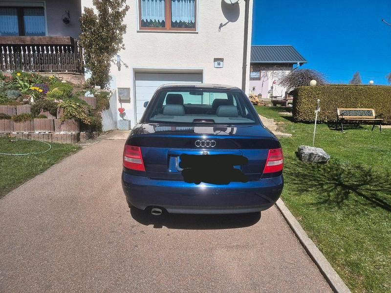 Gebraucht Audi A4 101 PS (74 kW) 1999 Limousine