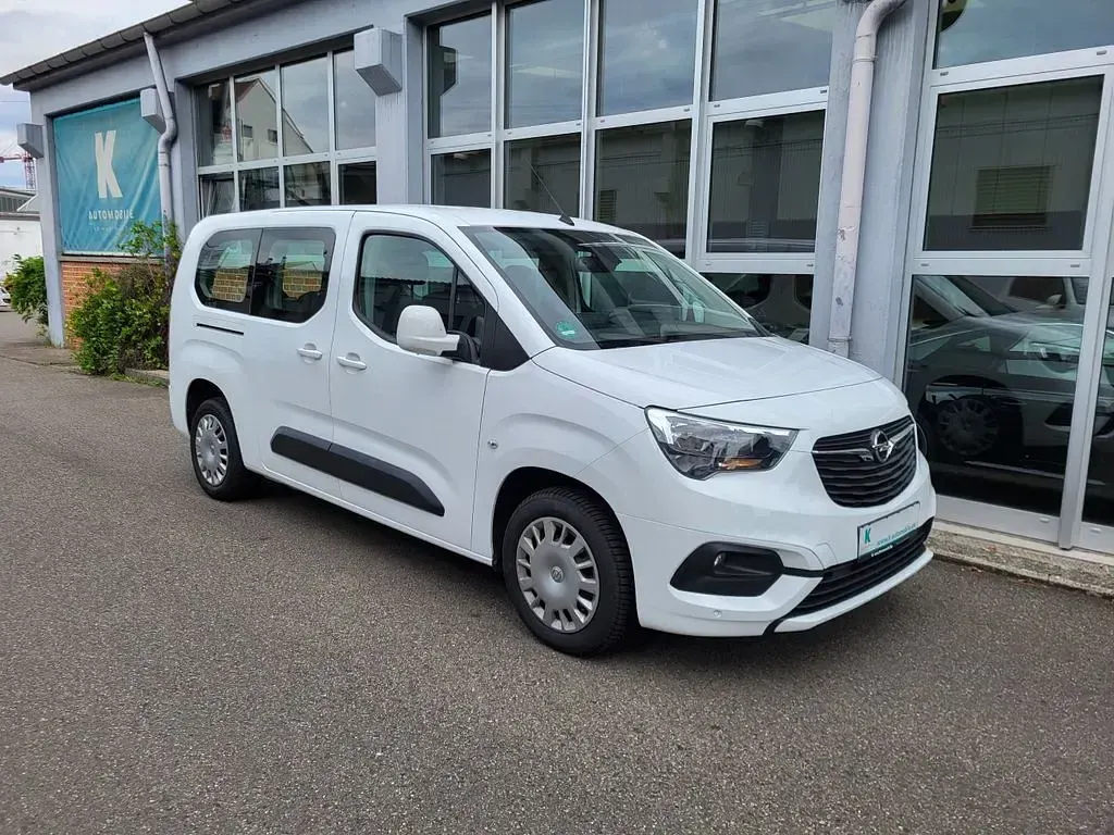 Gebraucht Opel Combo Life Edition 131 PS (96 kW) 2019 Weiß Limousine