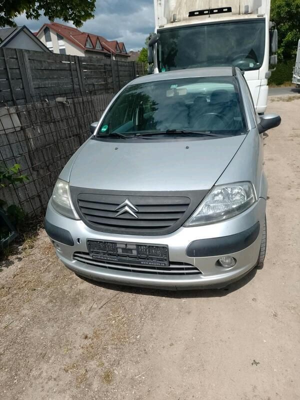 Silber Gebraucht 2006 Citroën C3 Kleinwagen | 2.500 € (Teuer) - Bild 1/4