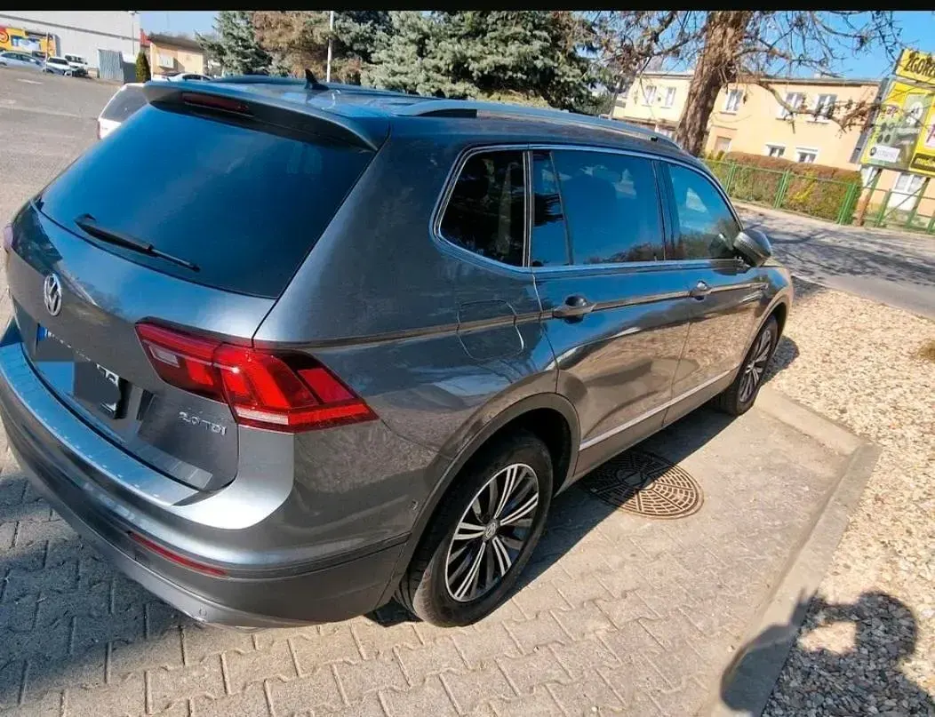 Gebraucht VW Tiguan Allspace 150 PS (110 kW) 2019 Grau SUV